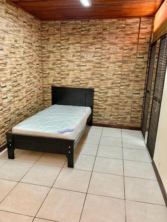 Global House Cr Hostel Backpackers Alajuela Habitacion Compartida 2 Camas Por Habitacion Ngoại thất bức ảnh
