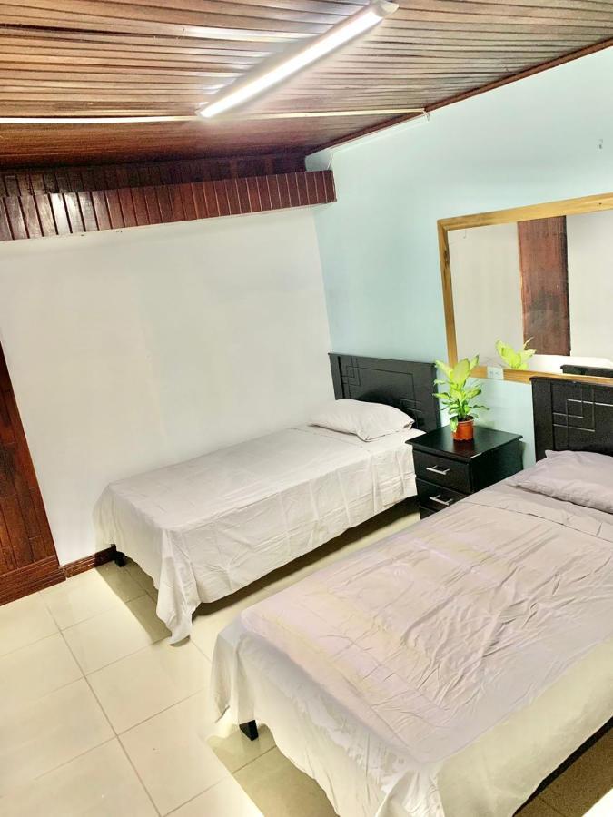 Global House Cr Hostel Backpackers Alajuela Habitacion Compartida 2 Camas Por Habitacion Ngoại thất bức ảnh